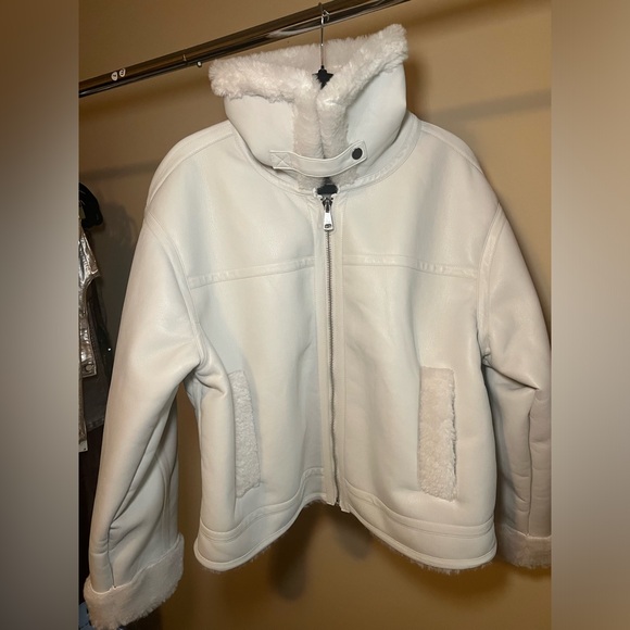 New (NWT) Frosty White Faux Leather and Shearling Jacket, size 44 (US size 14) - Picture 10 of 15